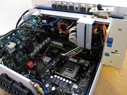 Car-PC for Mercedes E Class, W 211, Audio Amplifier Crunch GTO 4120