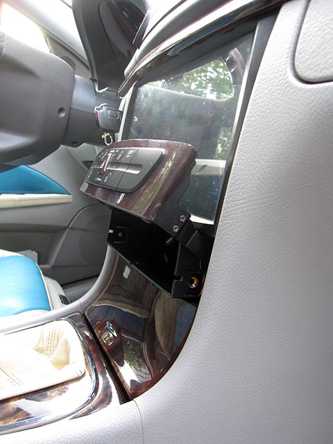 Кинематика. Выдвинутый ящичек. Car-PC для Mercedes E Class, W 211, Audio 20.