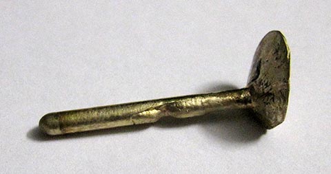 Cast gold blank (Ø 3.5 mm × 30 mm). Antique verge escapement table clock. Manufacturing the minute hand.