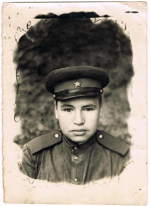 Рядовой Скоробогатов П.П.во время службы на Камчатке в Петропавловске-Камчатском (1952-54).