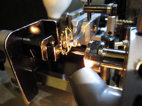 Jean Widmer-Steiner для уравновешивания винтового баланса Тип 2, в котором обод баланса можно сверлить вместе с осью. Шпиндель со сверлом и балансом.