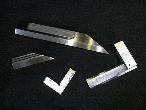 Лекальная линейка с двухсторонним скосом. Уголки.