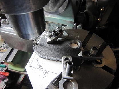 Threading attachment, cutting a lyre from steel